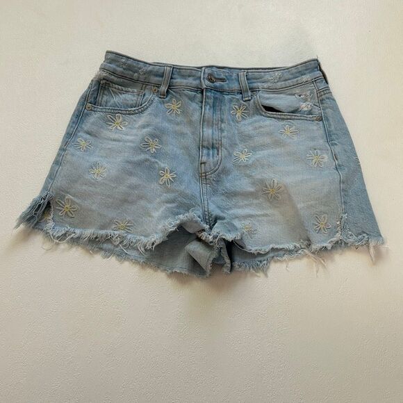 American Eagle Daisy Embroidered Denim Shorts Size 4 - Picture 1 of 8
